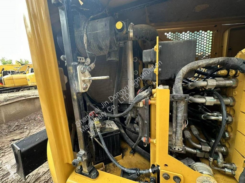 Escavadora Caterpillar 307