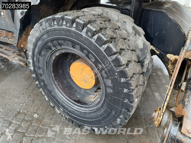 Escavadora Hitachi ZX140W -3 OUTRIGGERS - ROTOTILT
