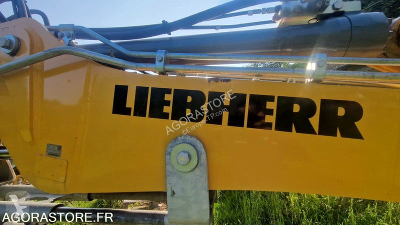 Excavator Liebherr A 912 COMPACT