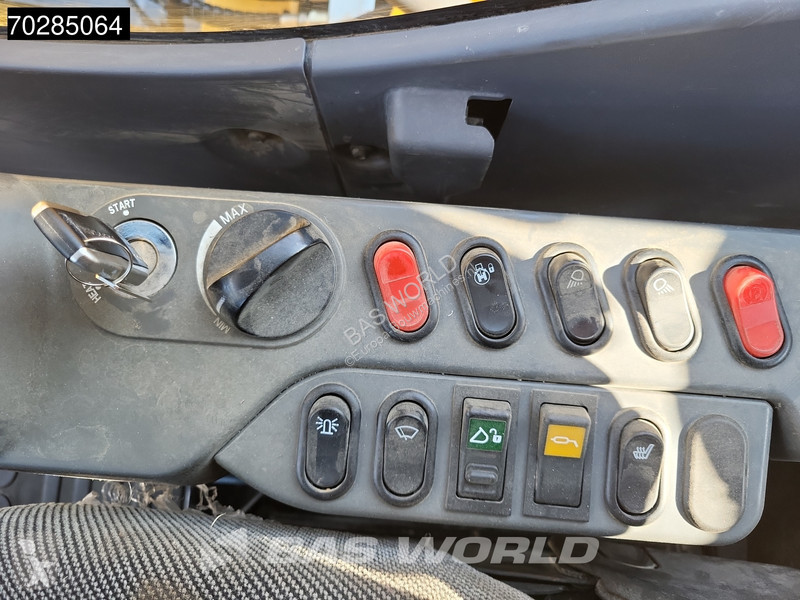 Excavator Komatsu PW148 -8