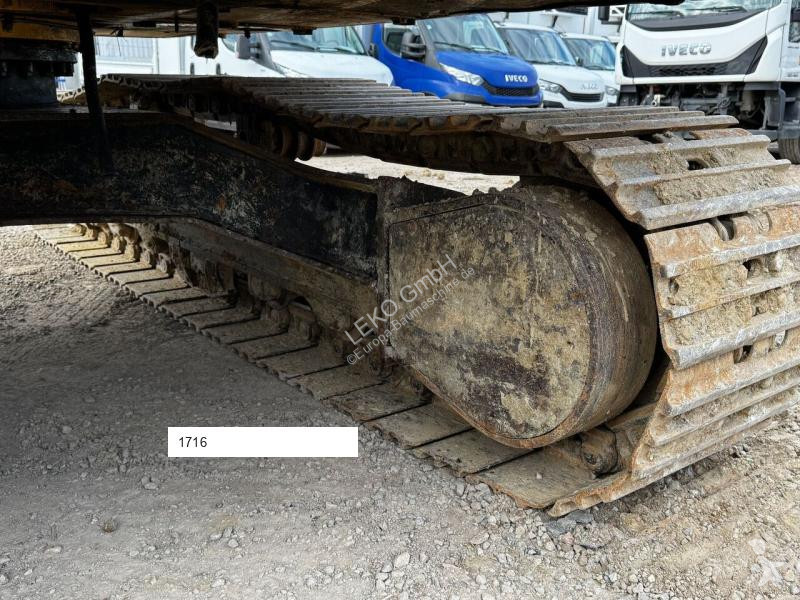 Escavatore Caterpillar C Mit Zwei Löffeln