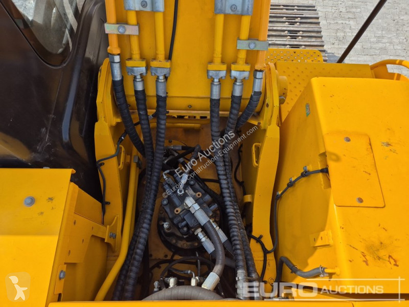 جرافة JCB JS215LC