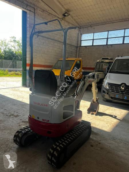 جرافة Takeuchi TB21JR