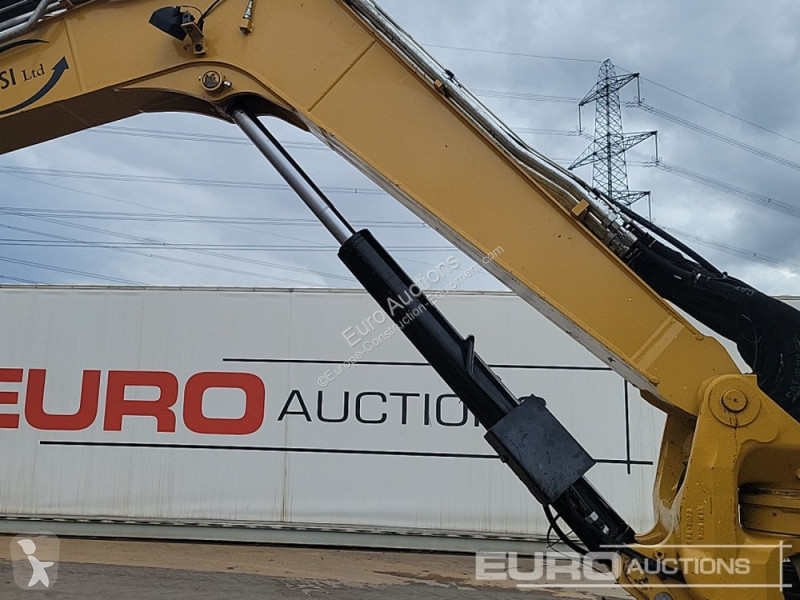 Lopatový nakládač Caterpillar 308E2