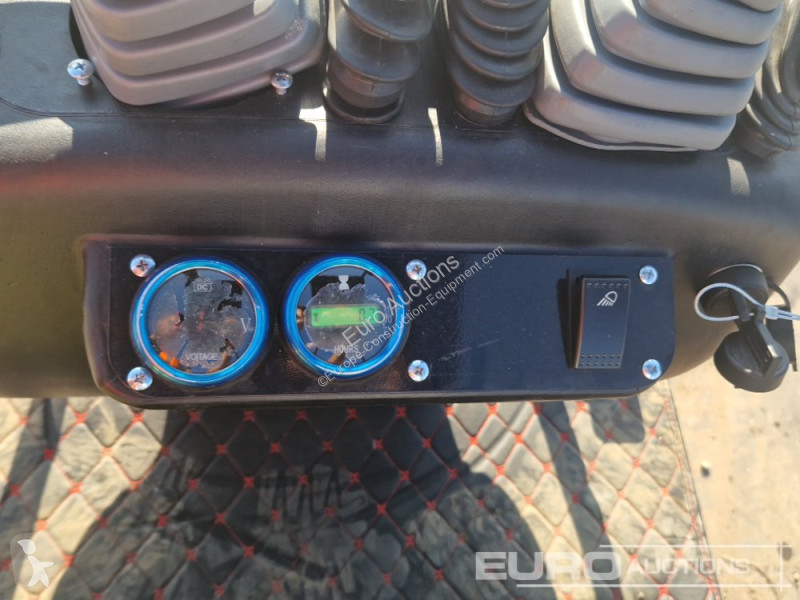 Escavadora JPC HT12