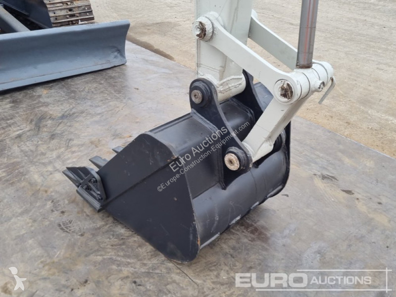Escavadora Takeuchi TB150C