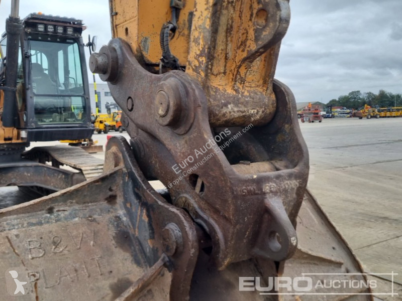 Escavadora Case CX370D