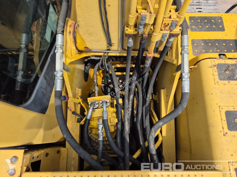 Excavator Komatsu PC220LC-8N1