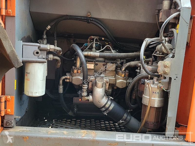 Escavadora Hitachi ZX210LC-3
