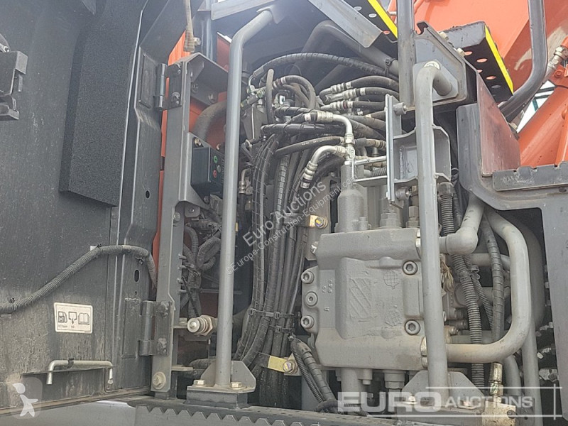 Lopatový nakládač Hitachi -6