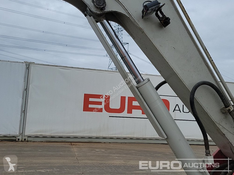 Escavadora Takeuchi TB150