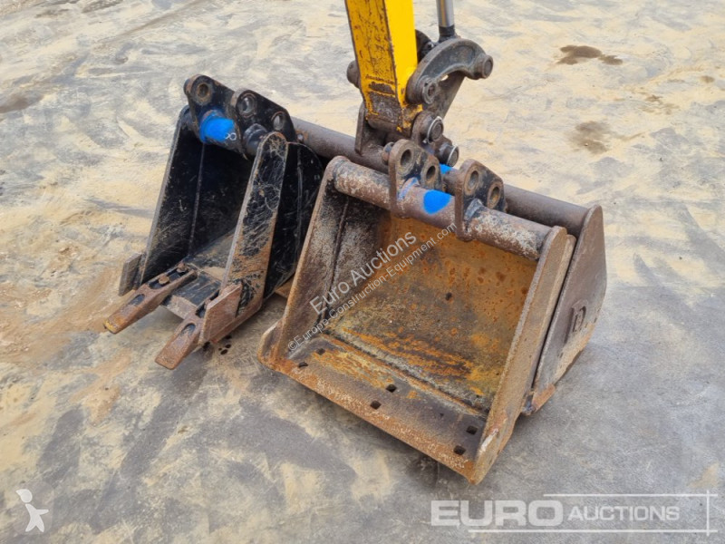 جرافة JCB