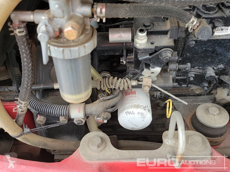 Escavadora Takeuchi TB216