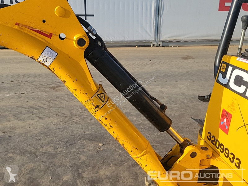 جرافة JCB CT