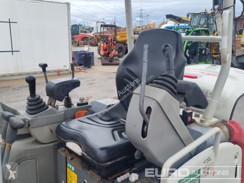 Graafmachine Takeuchi TB216