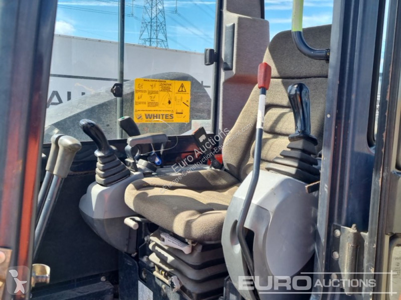 Lopatový nakládač Kubota KX61-3