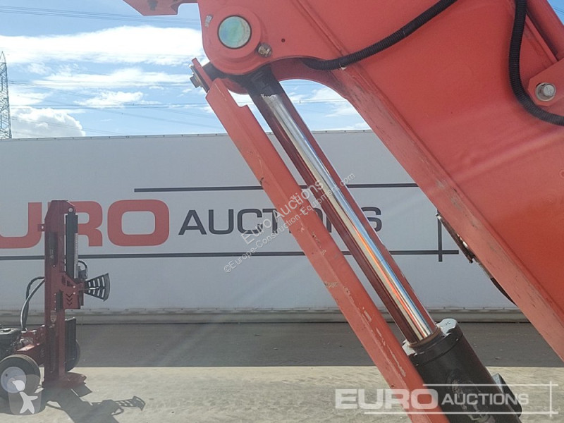 Lopatový nakládač Kubota U36-4