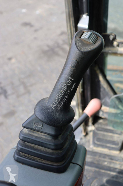 جرافة Bobcat E55