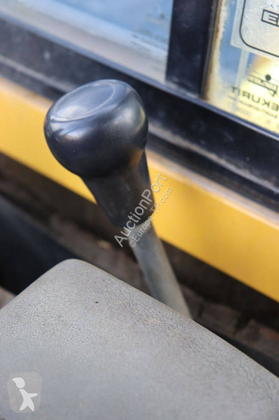 Escavadora Pel Job 233