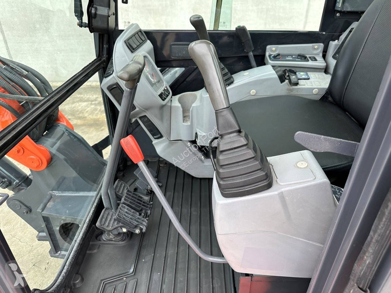 Escavatore Kubota KX155-5