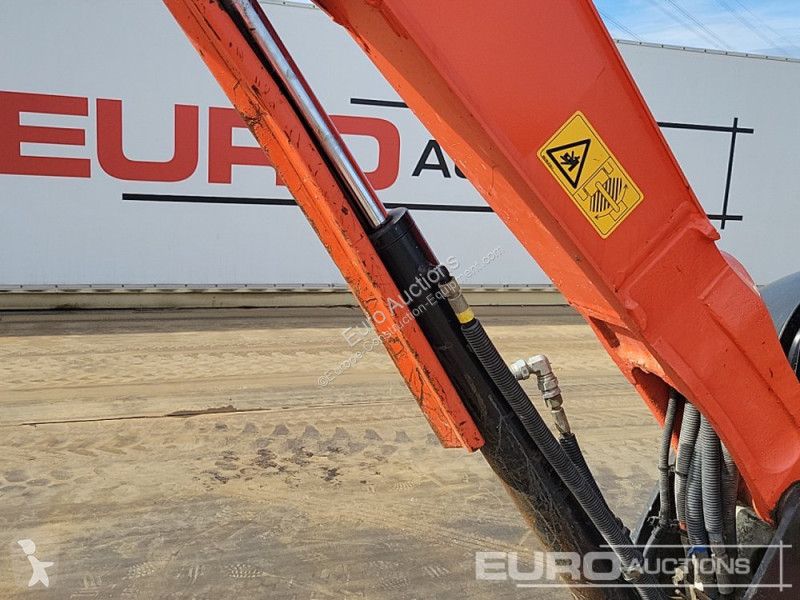 Lopatový nakládač Kubota KX027-4