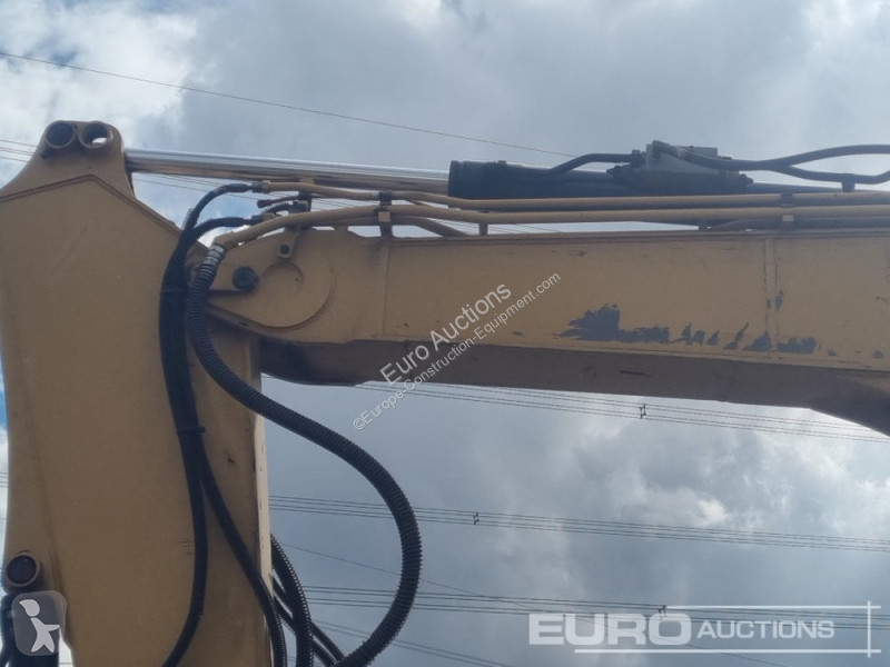 Excavator Caterpillar R