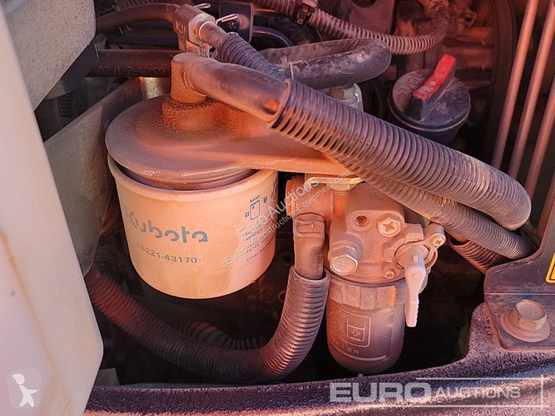 جرافة Kubota U27-4