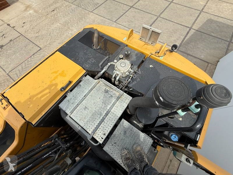 Excavator Caterpillar F