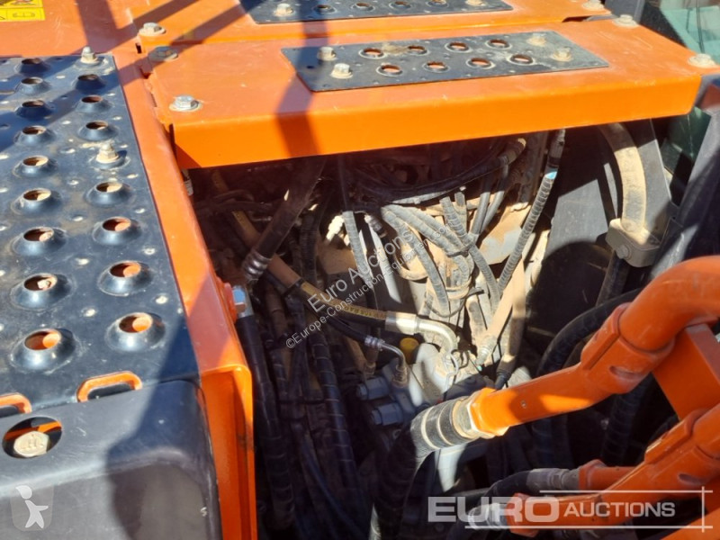 Excavadora Hitachi -7