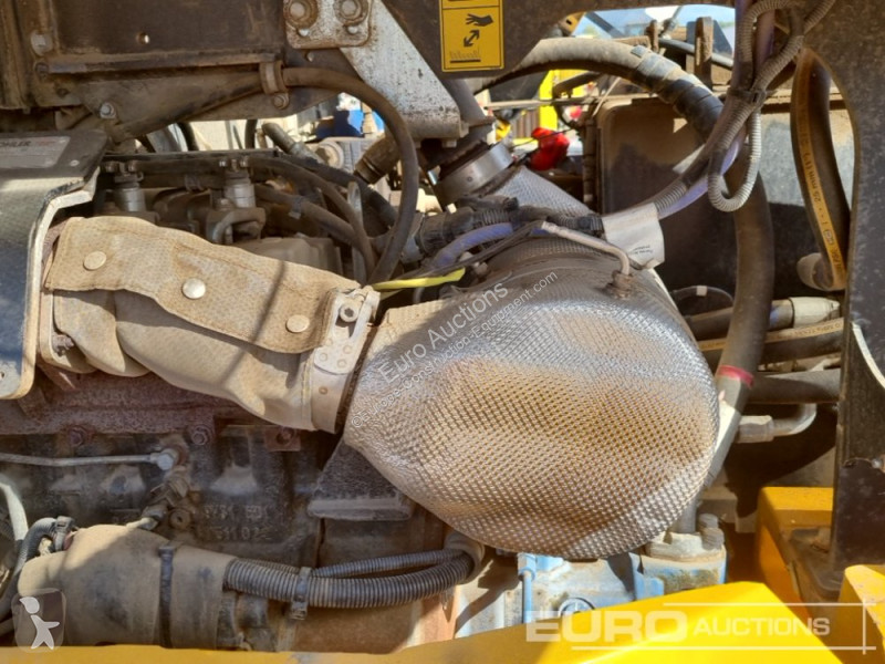 Lopatový nakládač JCB 86C-2