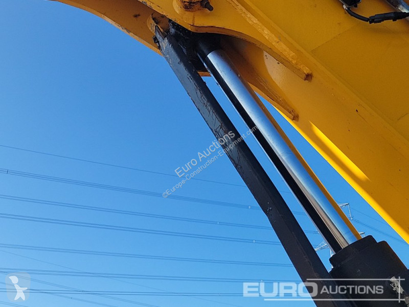 Lopatový nakládač JCB 86C-2