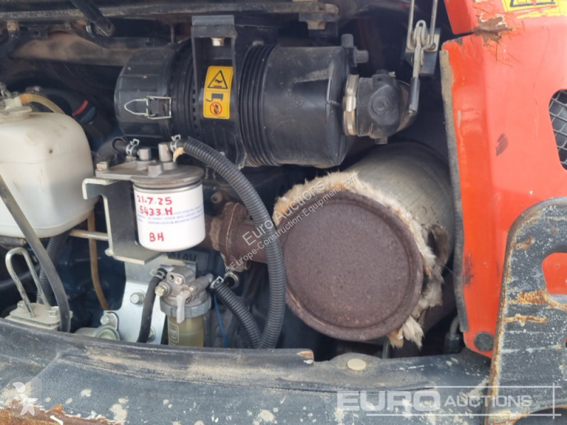 Lopatový nakládač Kubota KX101-3