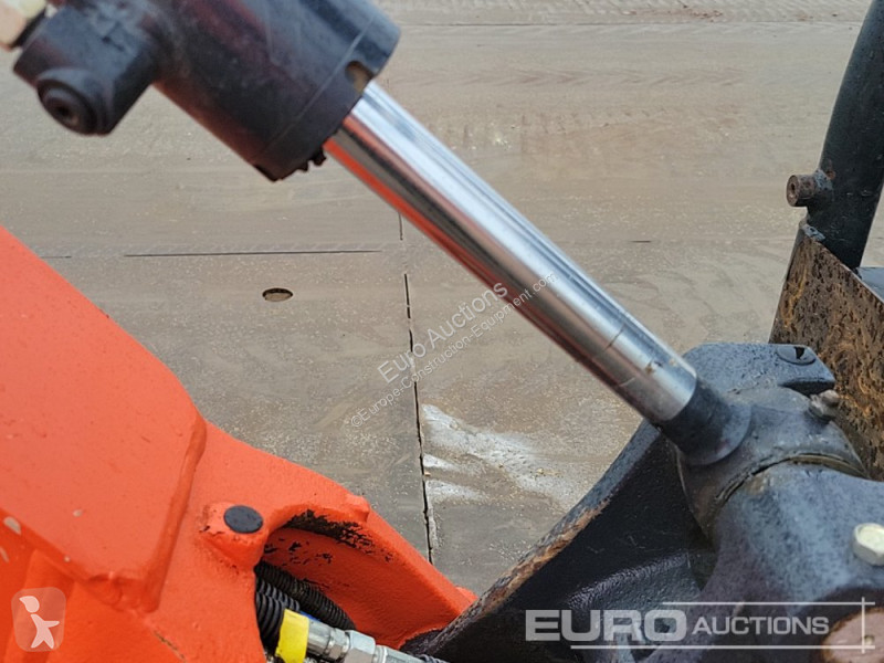 Lopatový nakládač Kubota KX015-4