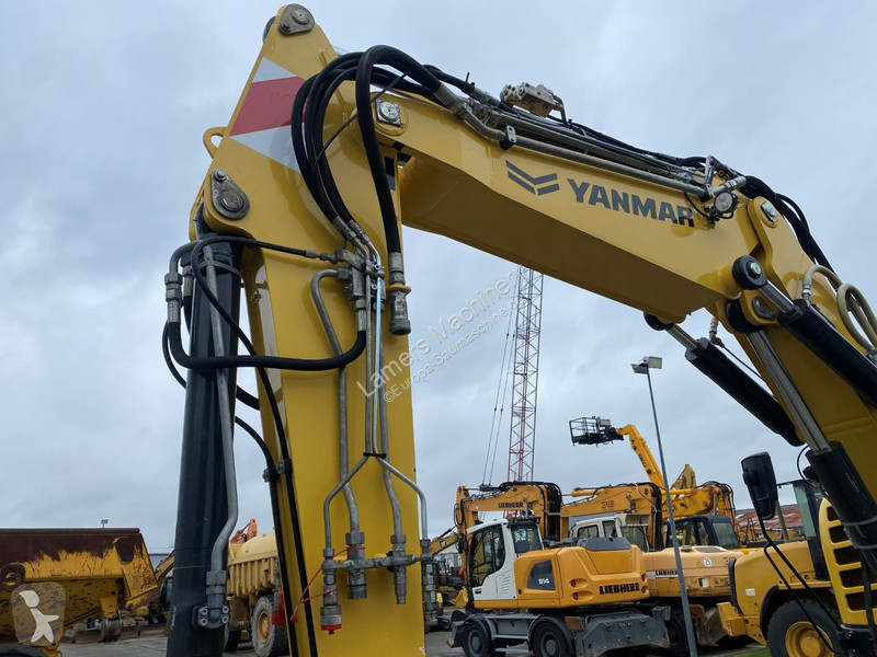 جرافة Yanmar B95w .