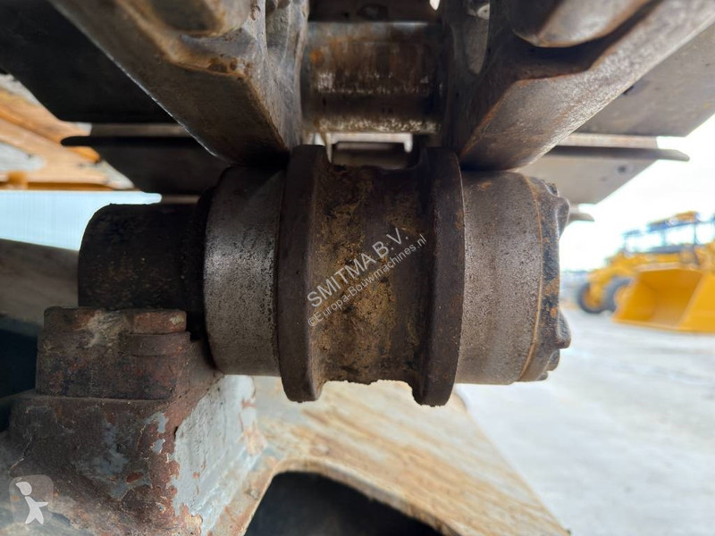 جرافة Liebherr R922 SLC