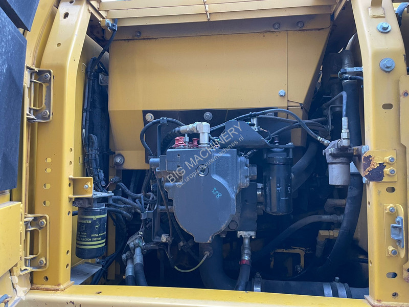 Skovl Komatsu Engcon and 3 x bucket