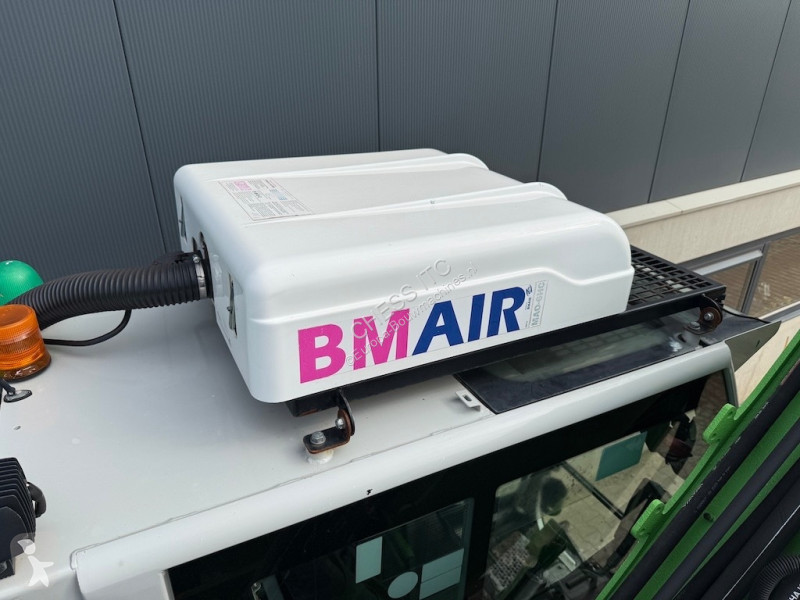 جرافة Sennebogen 817 E - 817M E - 818 E - E