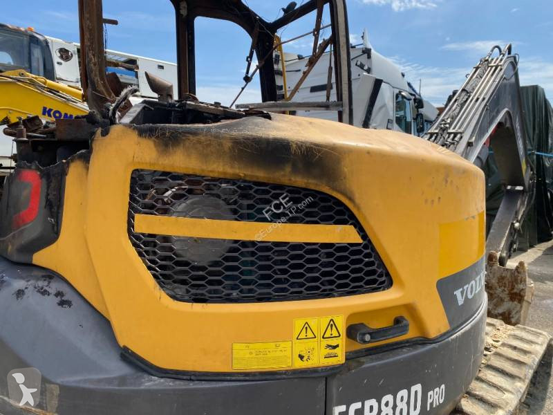 Rýpadlo Volvo ECR88D / 1er Main Certificat CE...