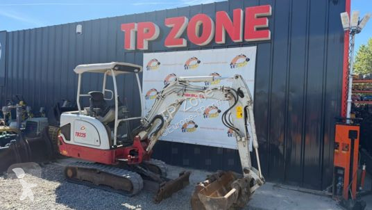 جرافة Takeuchi tb225 voies variables à 23 900 € ht