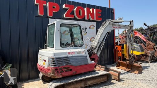 جرافة Takeuchi tb250 clim à 27 900 € ht
