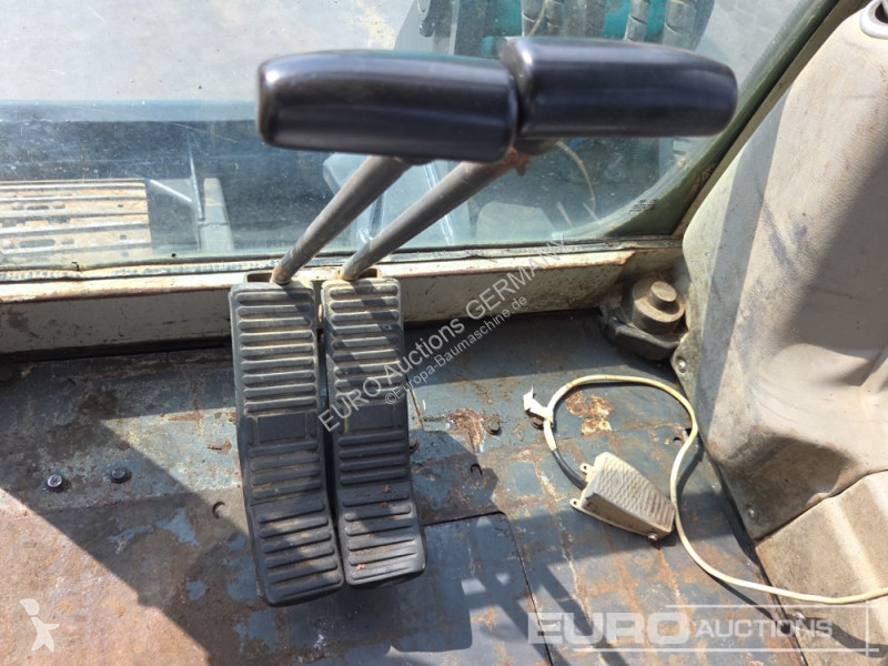 Rýpadlo Kobelco C