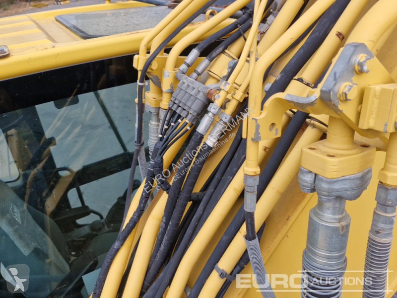 جرافة Komatsu 10