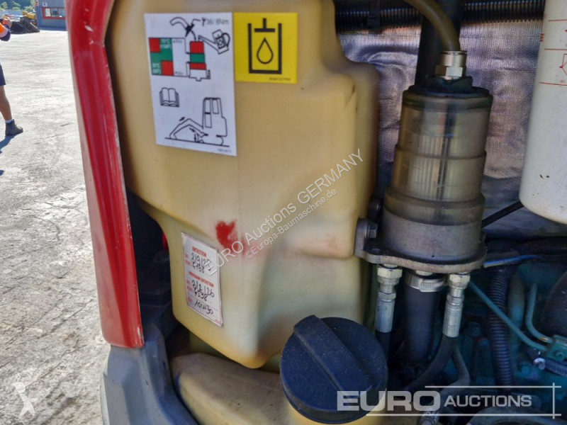 جرافة Volvo ECR25D