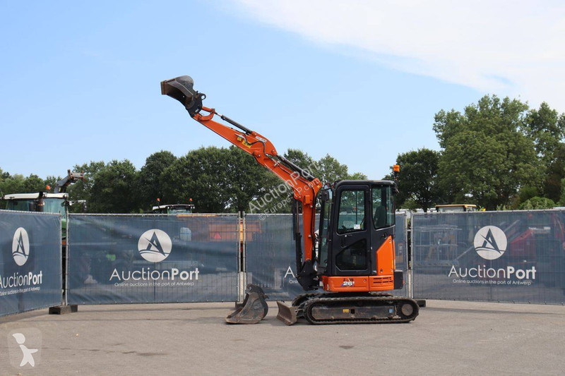 Rýpadlo Hitachi ZX26U-6 CLR