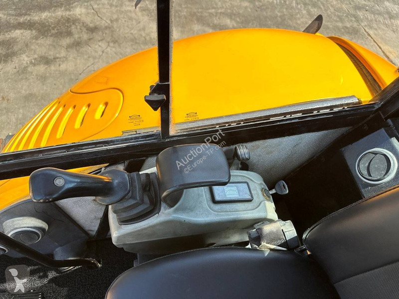 Rýpadlo JCB 8056