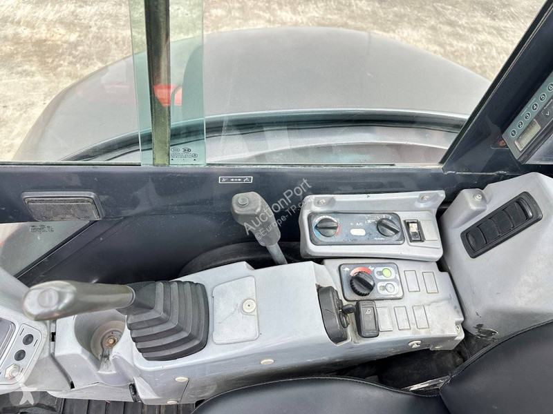 جرافة Kubota KX155-5