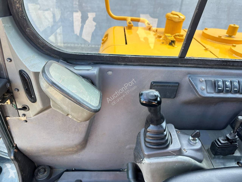 جرافة Volvo D