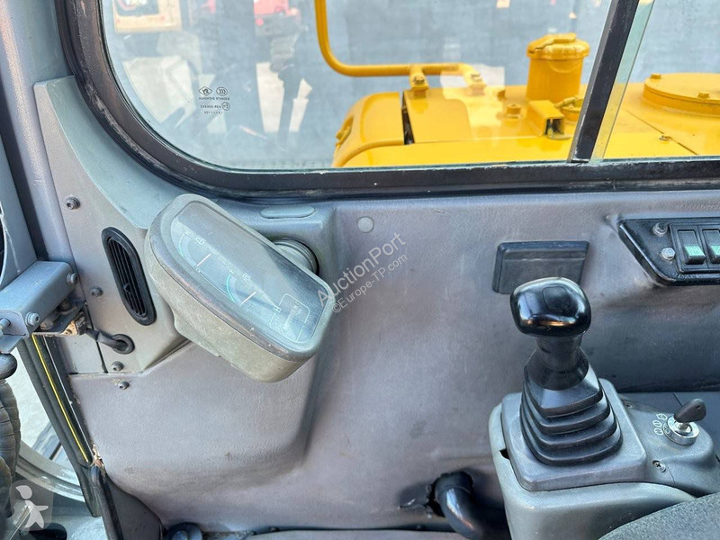جرافة Volvo