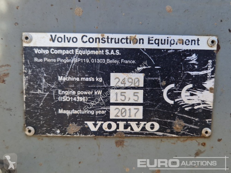 جرافة Volvo ECR25D
