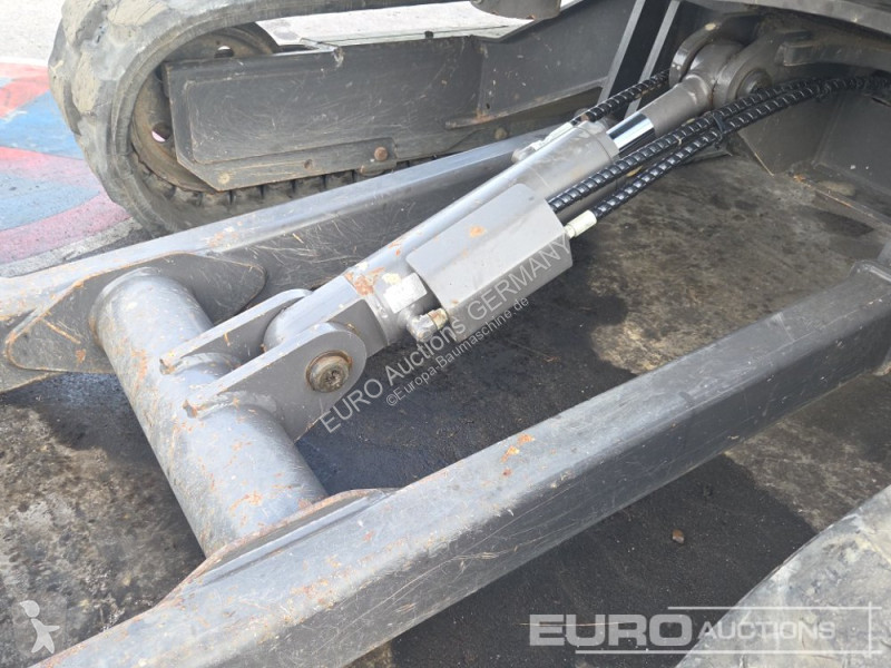 Багер Volvo ECR50F
